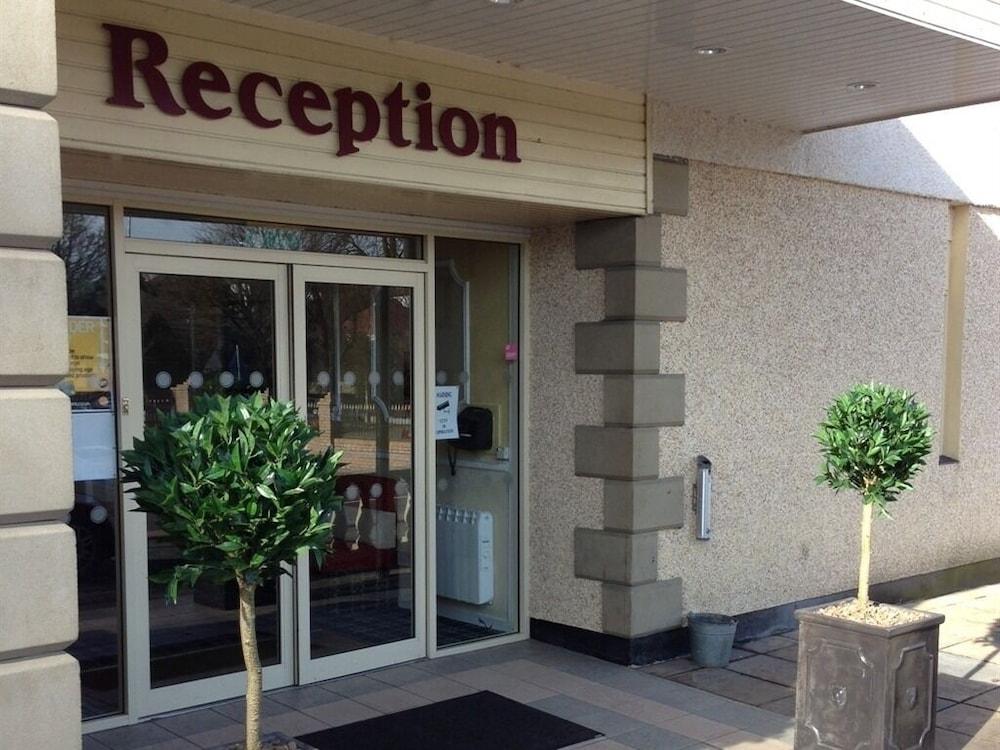 Mill And Brae Hotel Paisley Exterior foto
